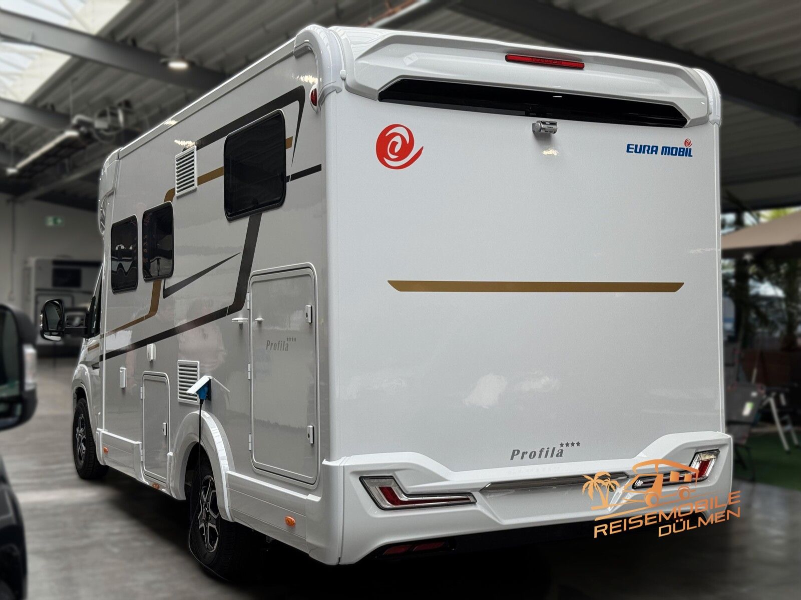 Fahrzeugabbildung Eura Mobil Profila T 695 EB Fahrassistenz RFK Lithium Navi