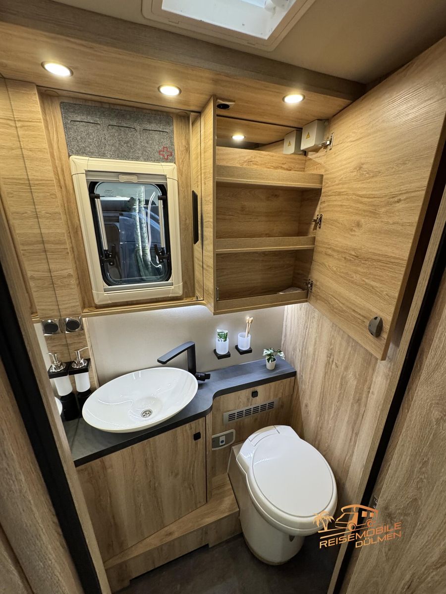 Fahrzeugabbildung Eura Mobil Profila RS 720 QF Tageszulassung Luftfeder Alde