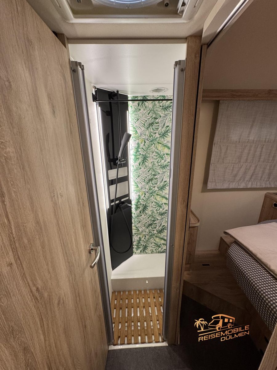 Fahrzeugabbildung Eura Mobil Profila RS 720 QF Tageszulassung Luftfeder Alde