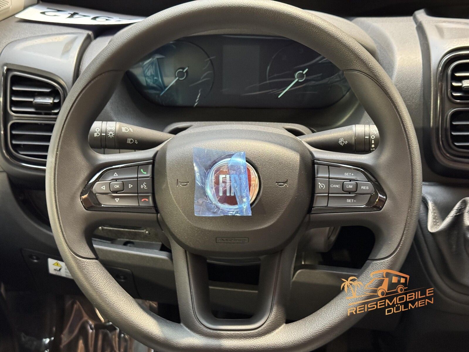 Fahrzeugabbildung Eura Mobil Profila RS 720 QF Tageszulassung Luftfeder Alde