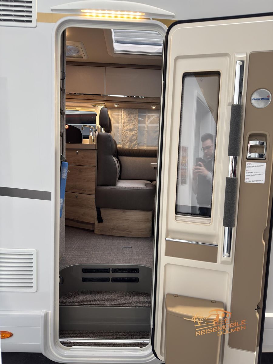 Fahrzeugabbildung Eura Mobil Integra Line 720 EB RFK ALDE  Wärmetauscher