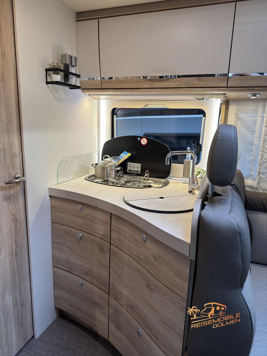Fahrzeugabbildung Eura Mobil Integra Line 720 EB RFK ALDE  Wärmetauscher