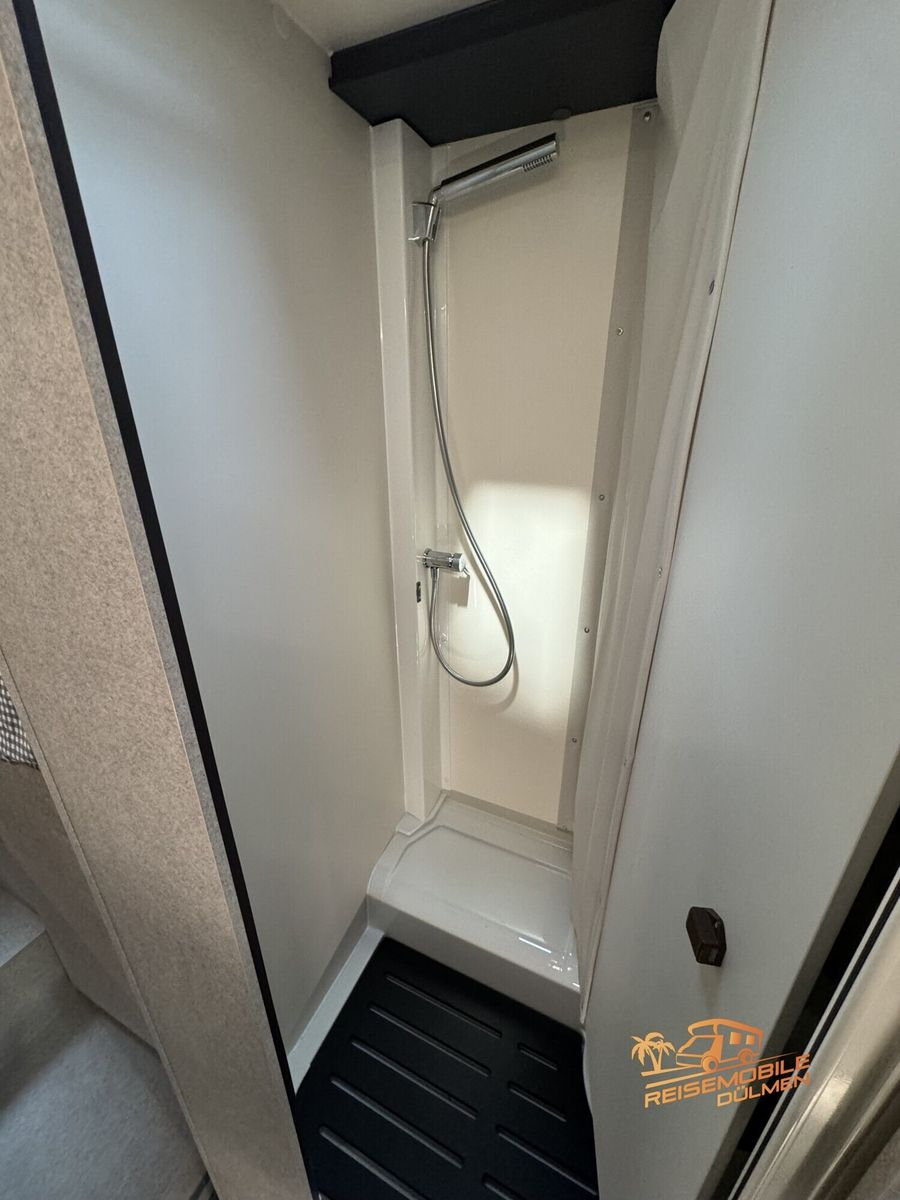 Fahrzeugabbildung Forster Coupe FT 669 EBN Winter Paket Markise Zusatzbett