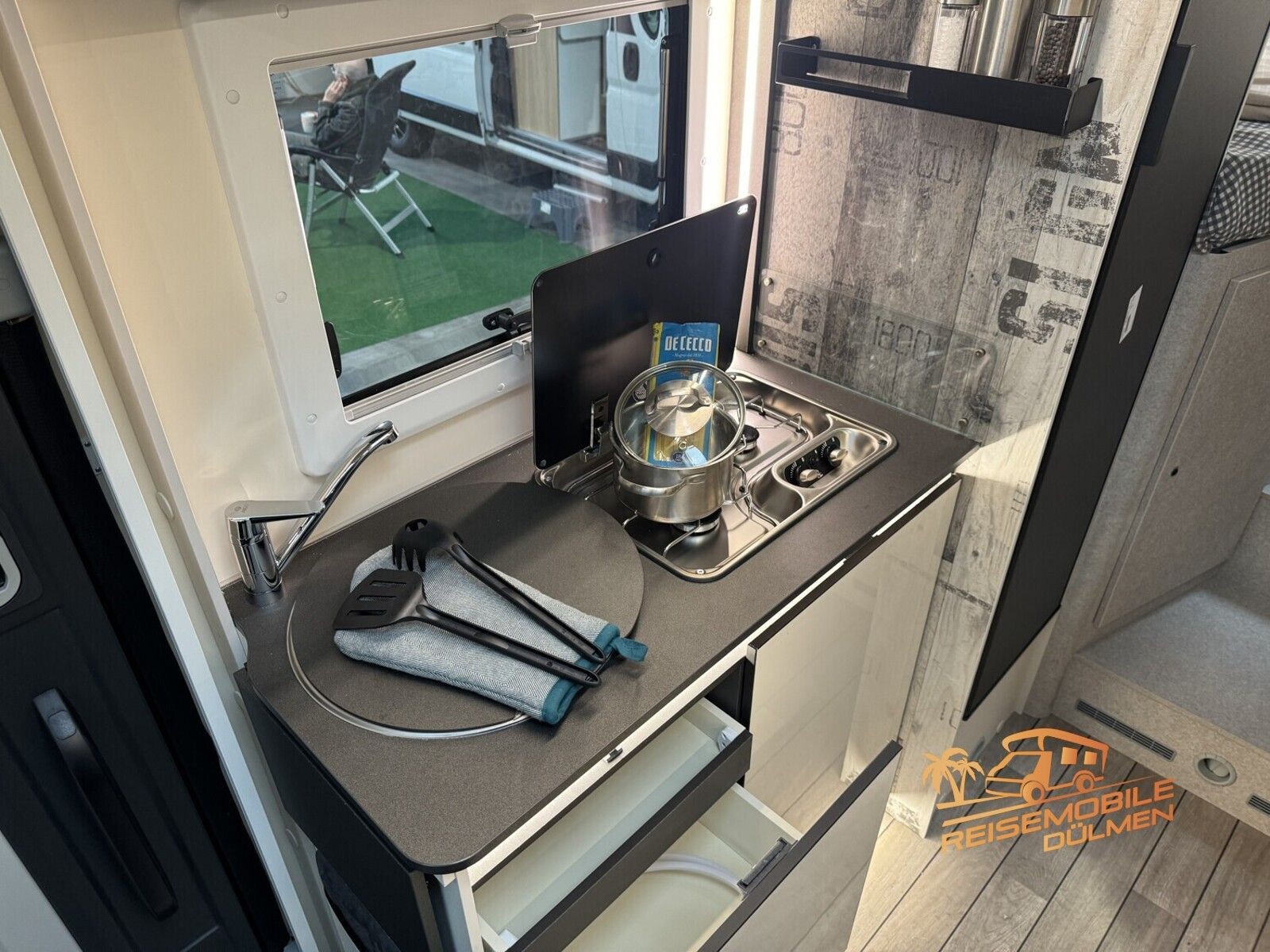 Fahrzeugabbildung Forster Coupe FT 669 EBN Driver Assistance Packet