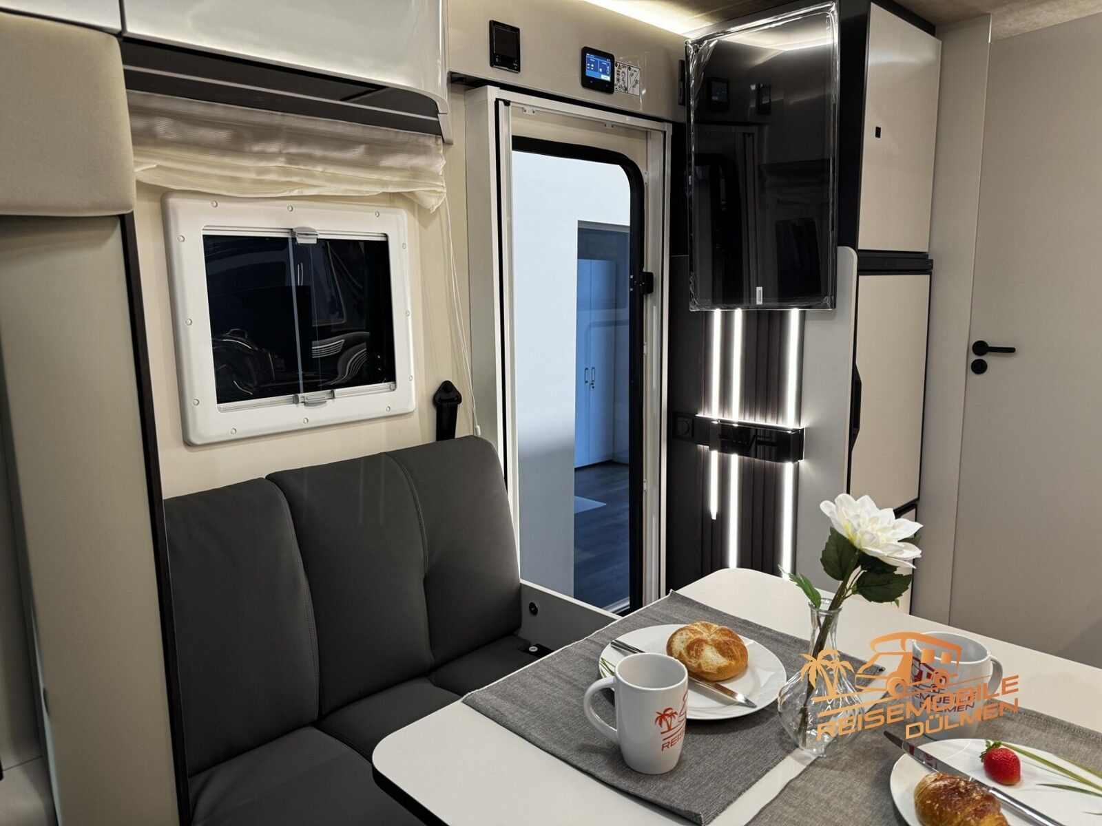 Fahrzeugabbildung Mobilvetta Kea P86 NB PAKET EXTRA SAFETY Lithium Markise