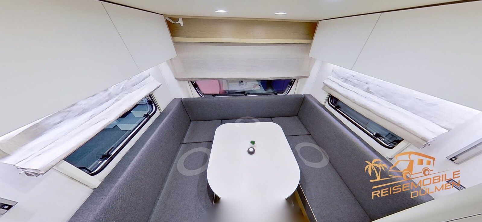 Fahrzeugabbildung LMC Style Lift 500 K Stockbetten Rundsitzgruppe