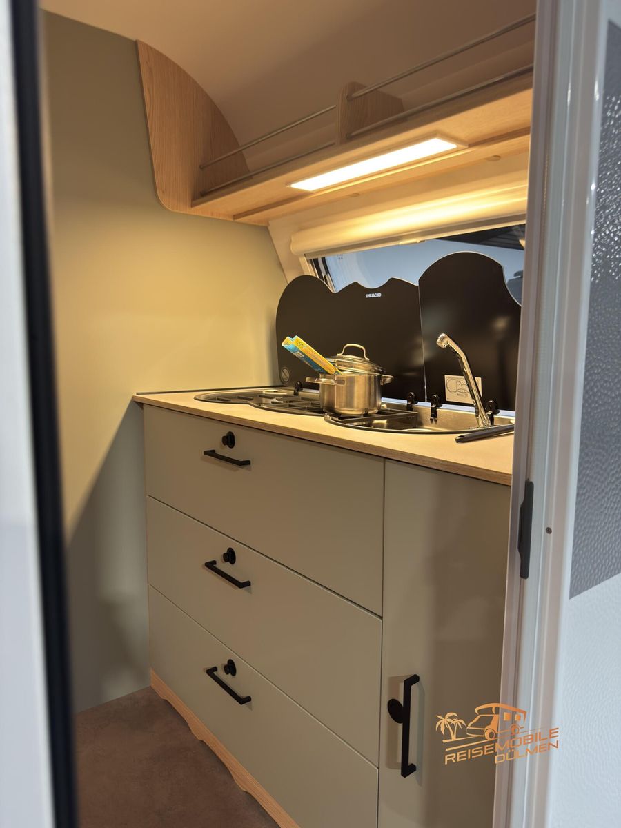 Fahrzeugabbildung LMC Style 400 F Style Paket Aufstelldach GFK