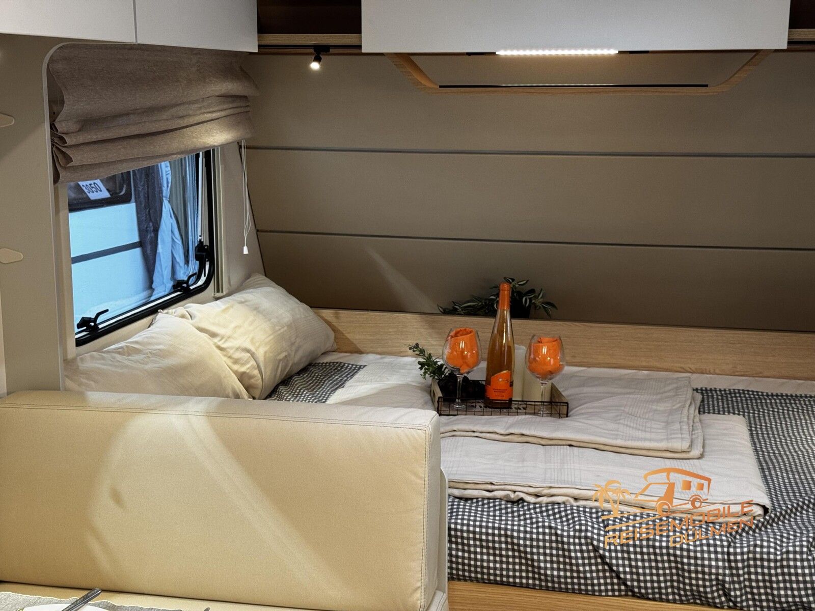 Fahrzeugabbildung LMC Style 70 493 K 70 Jahre Paket Stockbetten Therme