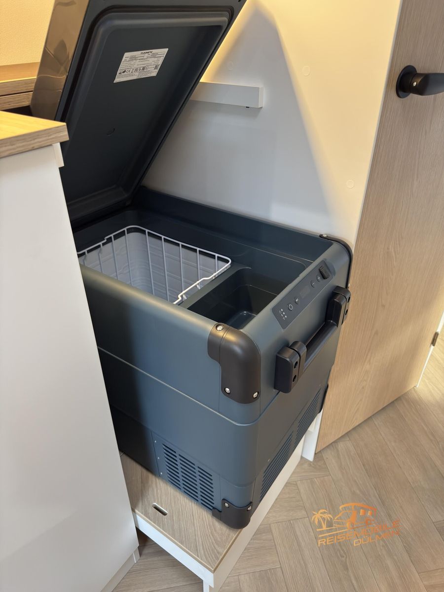 Fahrzeugabbildung LMC e-dero 400 C e-dero Paket Kühlbox Sonnensegel