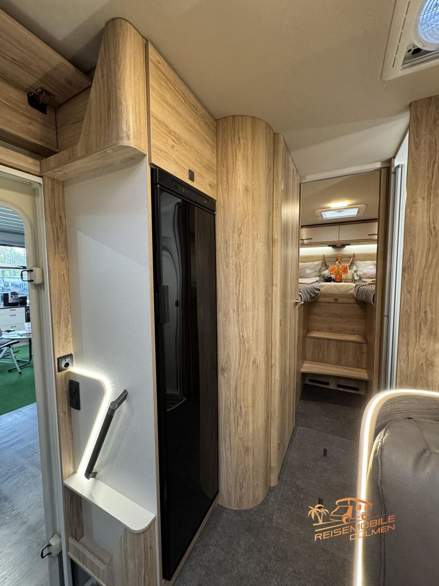 Fahrzeugabbildung Eura Mobil Profila T 720 EB Fahrassistenz-Paket Alde RFK