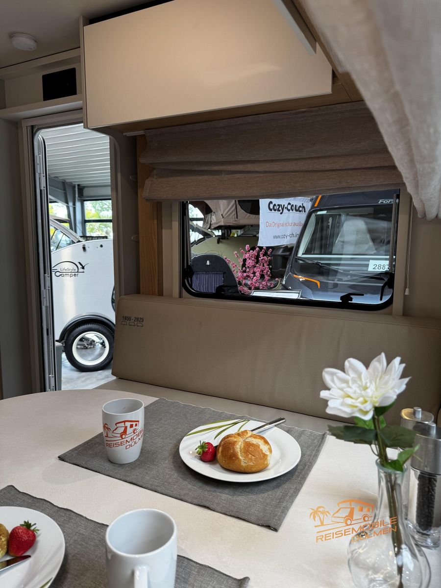 Fahrzeugabbildung LMC Style 70 453 D 70 Jahre Paket Therme 1800kg