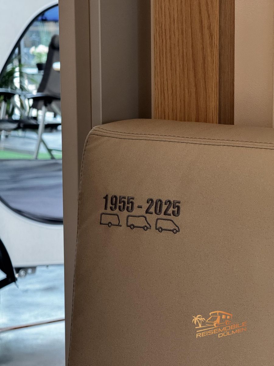 Fahrzeugabbildung LMC Style 70 453 D 70 Jahre Paket Therme 1800kg