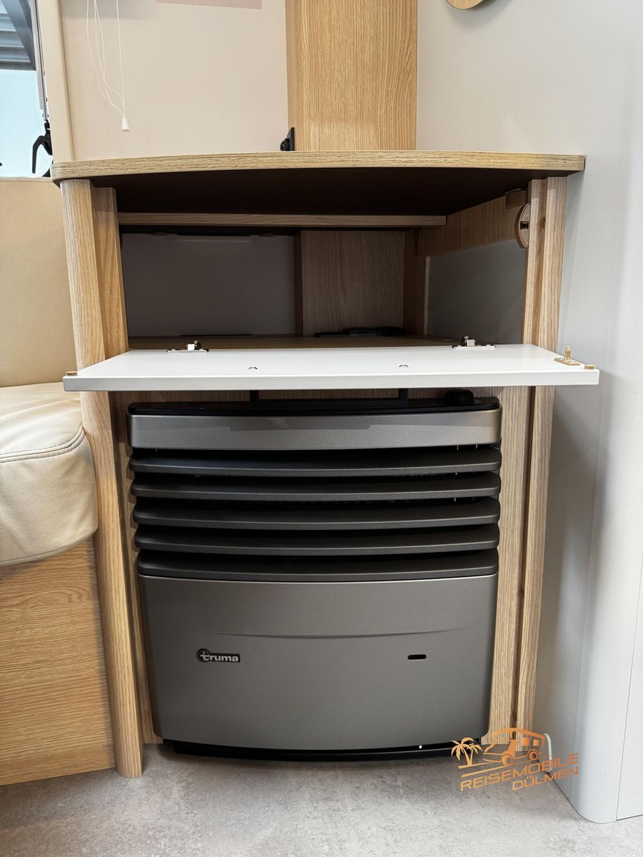 Fahrzeugabbildung LMC Style 70 453 D 70 Jahre Paket Therme 1800kg