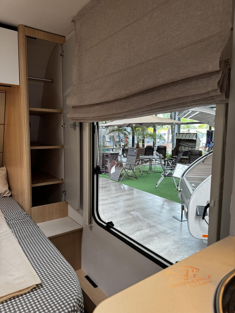 Fahrzeugabbildung LMC Style 70 453 D 70 Jahre Paket Therme 1800kg