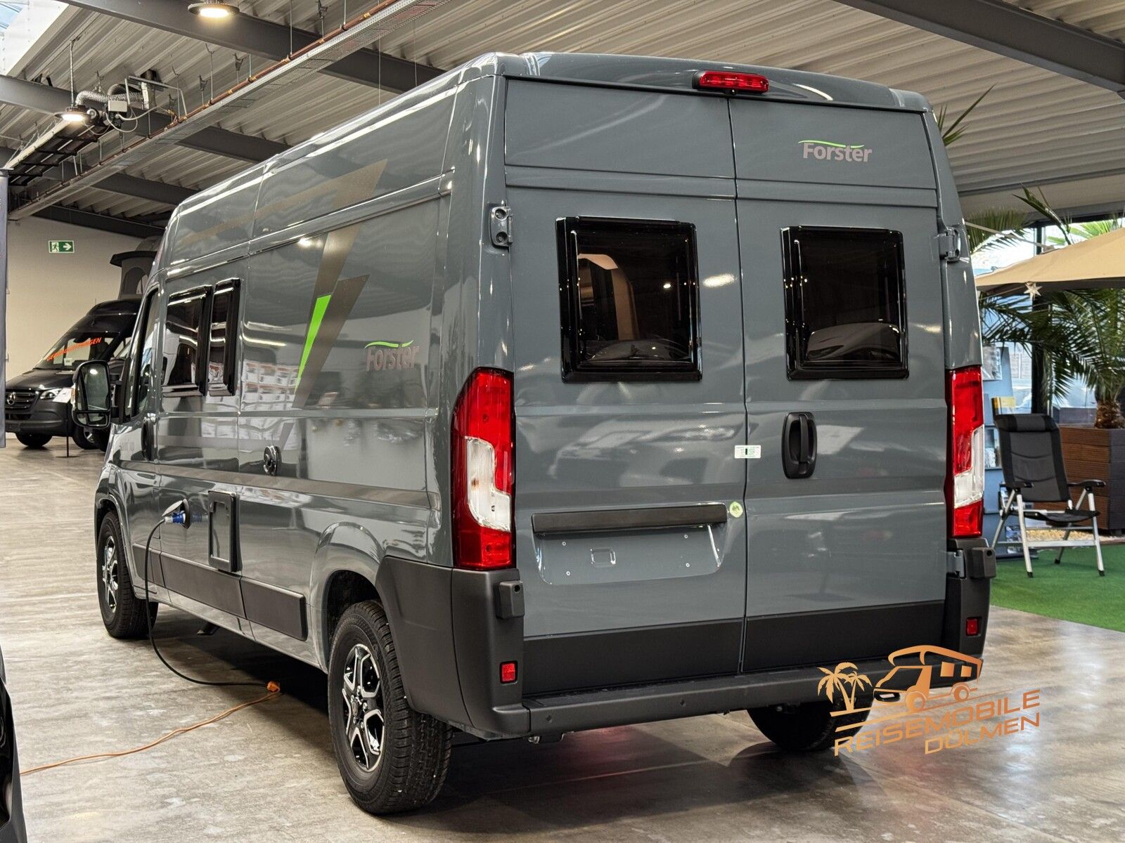 Fahrzeugabbildung Forster Livin Up Pro FV 599 EBL Fahrassistens RFK Isofix