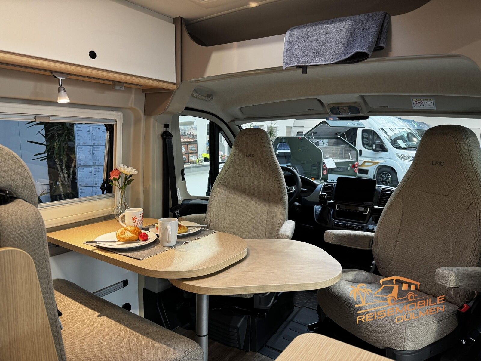 Fahrzeugabbildung LMC Innovan Pure 640 Citroen RFK Allwetterreifen