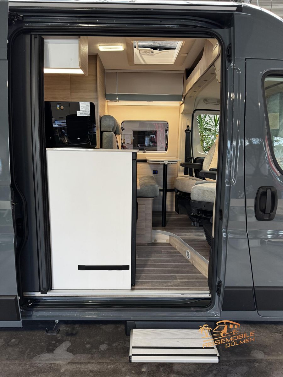 Fahrzeugabbildung Forster Livin Up Pro FV 599 EBL Fahrassistent Combi 4Gas