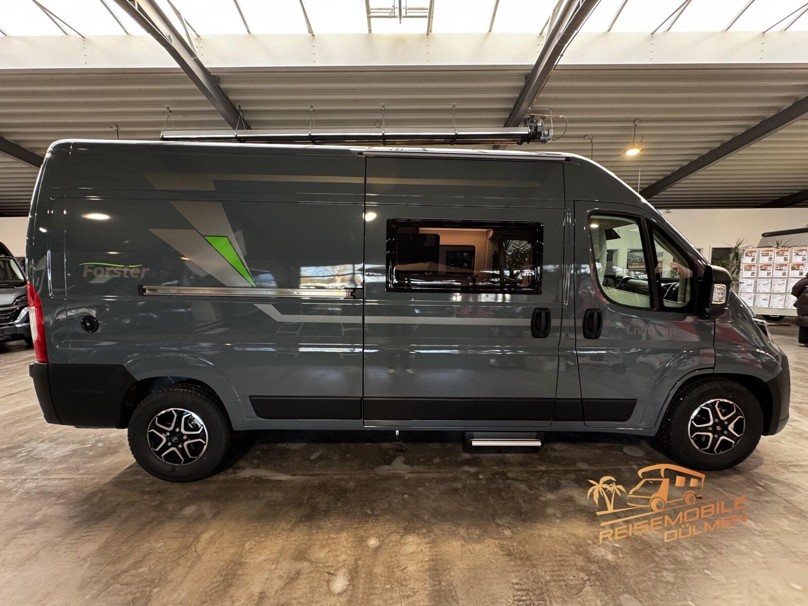 Fahrzeugabbildung Forster Livin Up Pro FV 599 EBL Fahrassistent Combi 4Gas