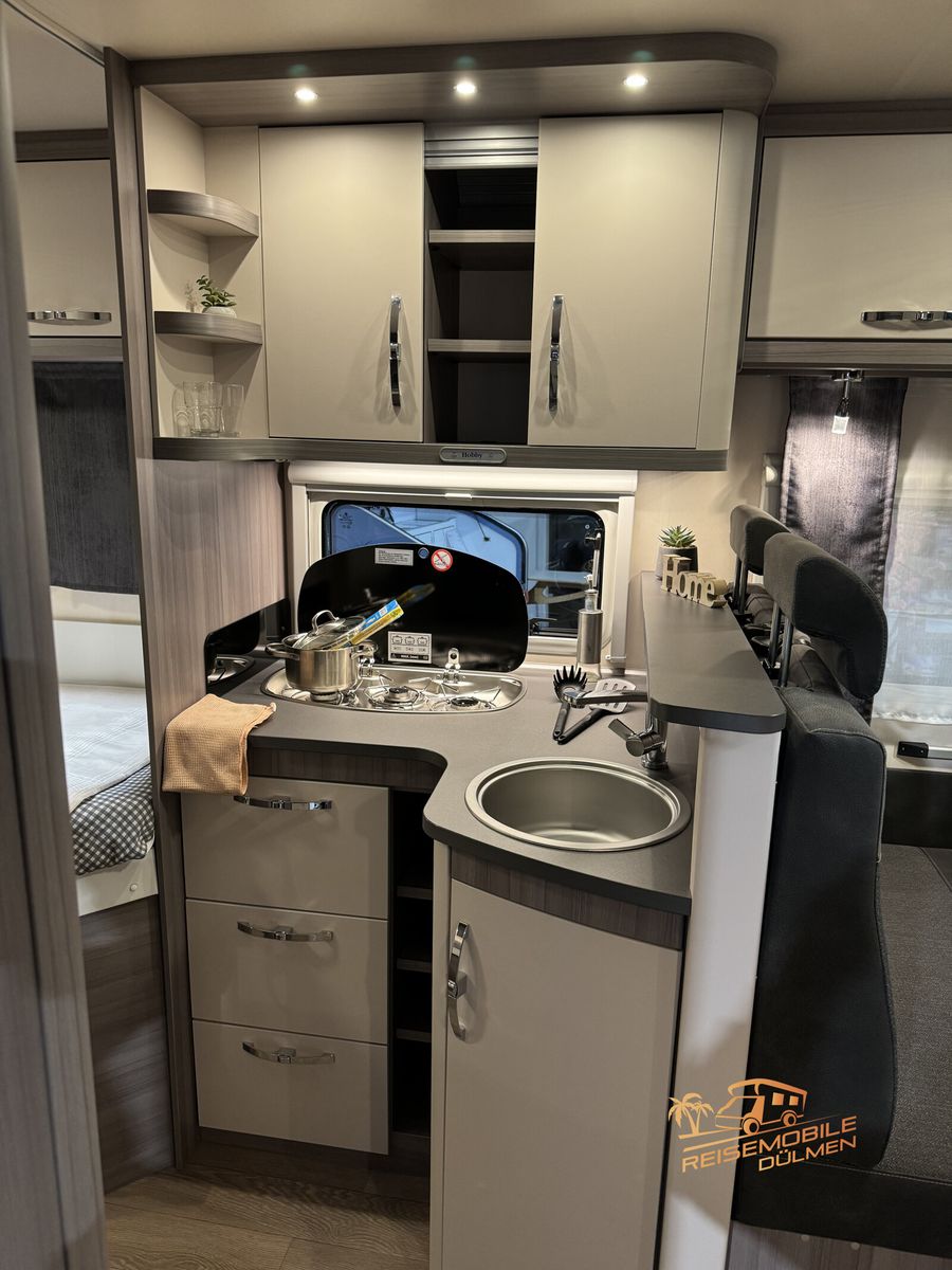 Fahrzeugabbildung Hobby Optima OnTour T70 E 165PS Navi RFK Rahmenfenster