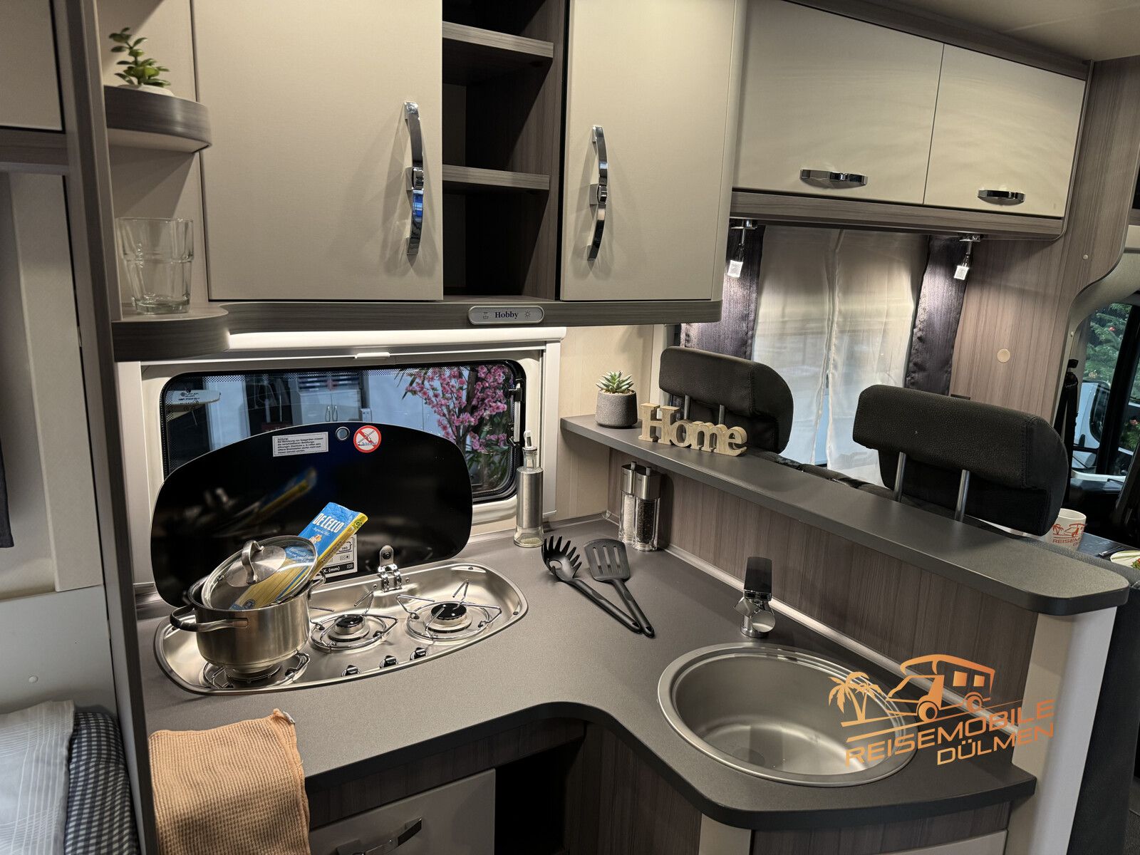 Fahrzeugabbildung Hobby Optima OnTour T70 E 165PS Navi RFK Rahmenfenster