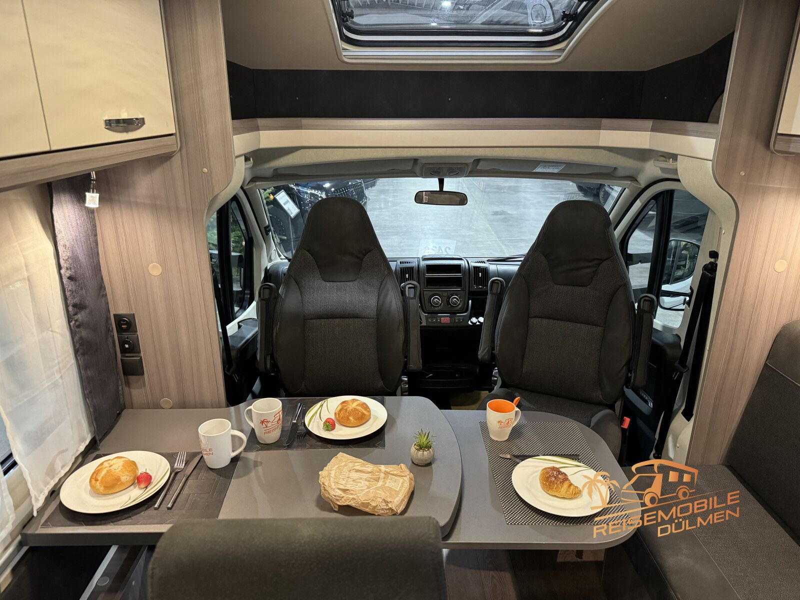 Fahrzeugabbildung Hobby Optima OnTour T70 E 165PS Navi RFK Rahmenfenster