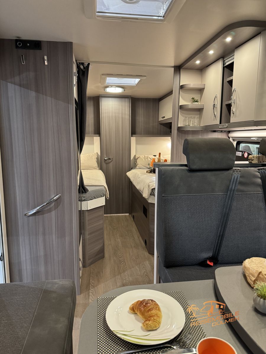 Fahrzeugabbildung Hobby Optima OnTour T70 E 165PS Navi RFK Rahmenfenster