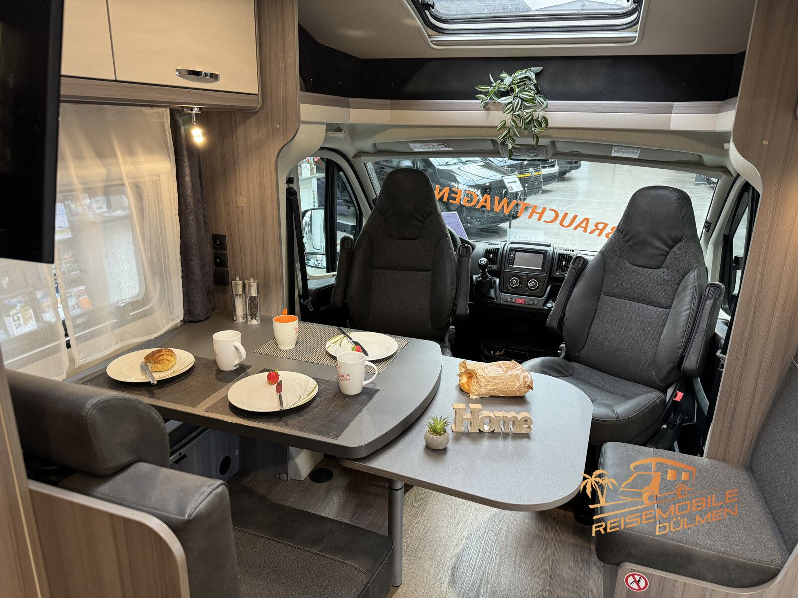 Fahrzeugabbildung Hobby Optima OnTour T65 GE SAT TV Navi RFK 300W Solar