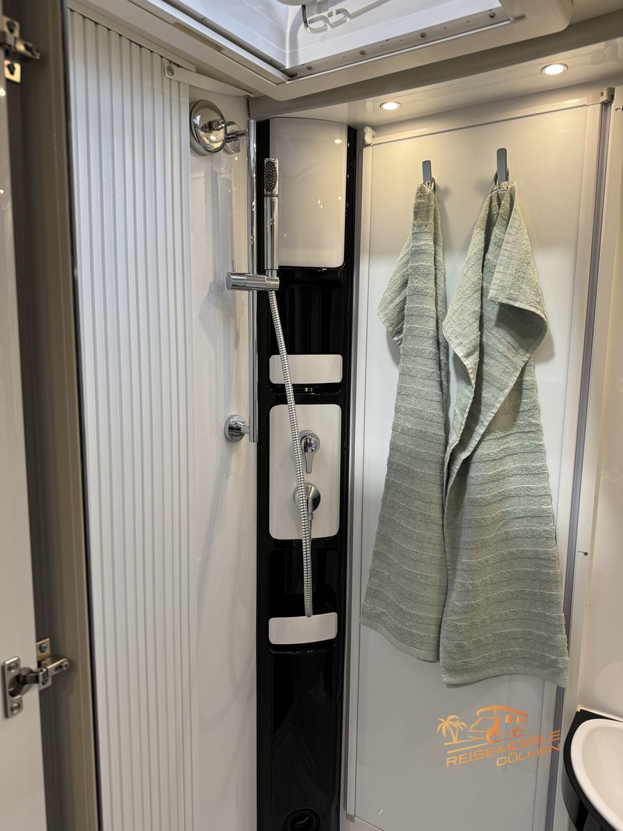 Fahrzeugabbildung Hobby Optima OnTour T65 GE SAT TV Navi RFK 300W Solar
