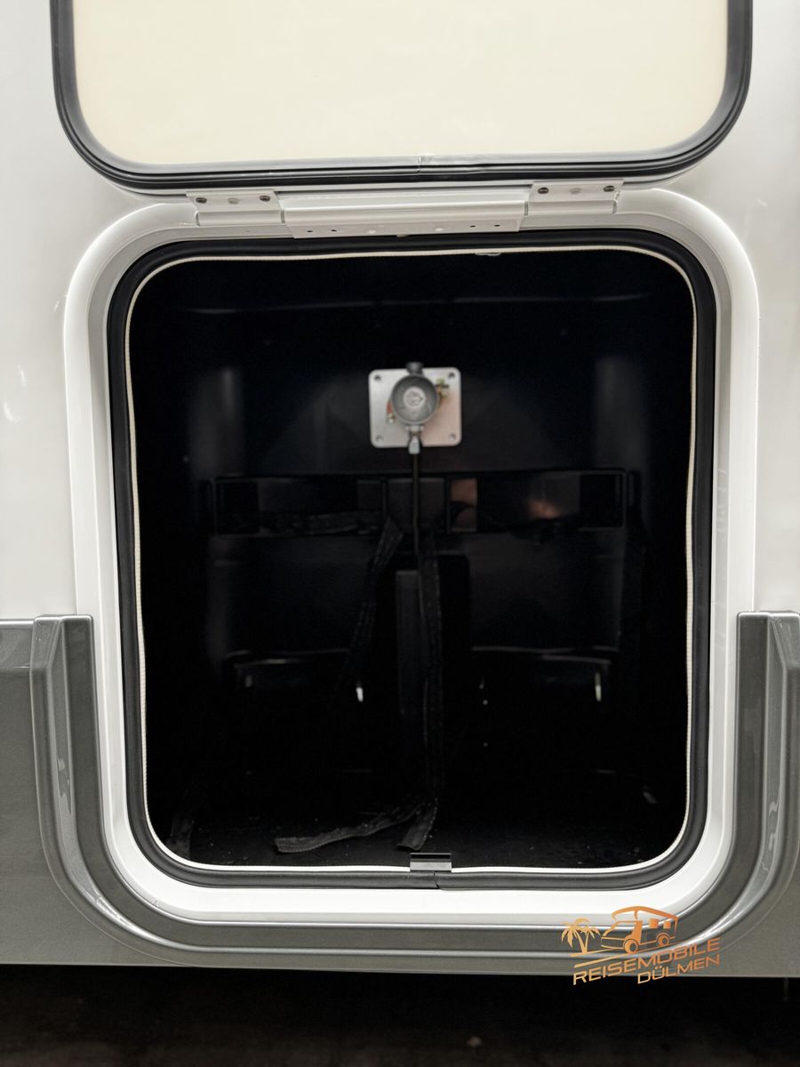 Fahrzeugabbildung Mobilvetta Krosser P90 NB 6xPakete TV NAVI MARKISE RFK FAS