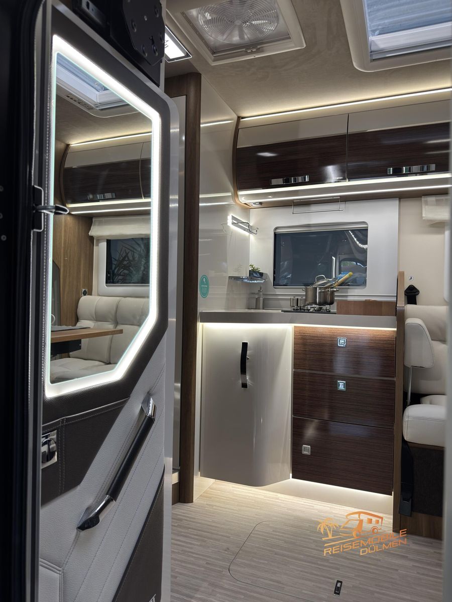 Fahrzeugabbildung Mobilvetta Krosser P86 NB 180PS Auto.Backofen 2027 SAFETY