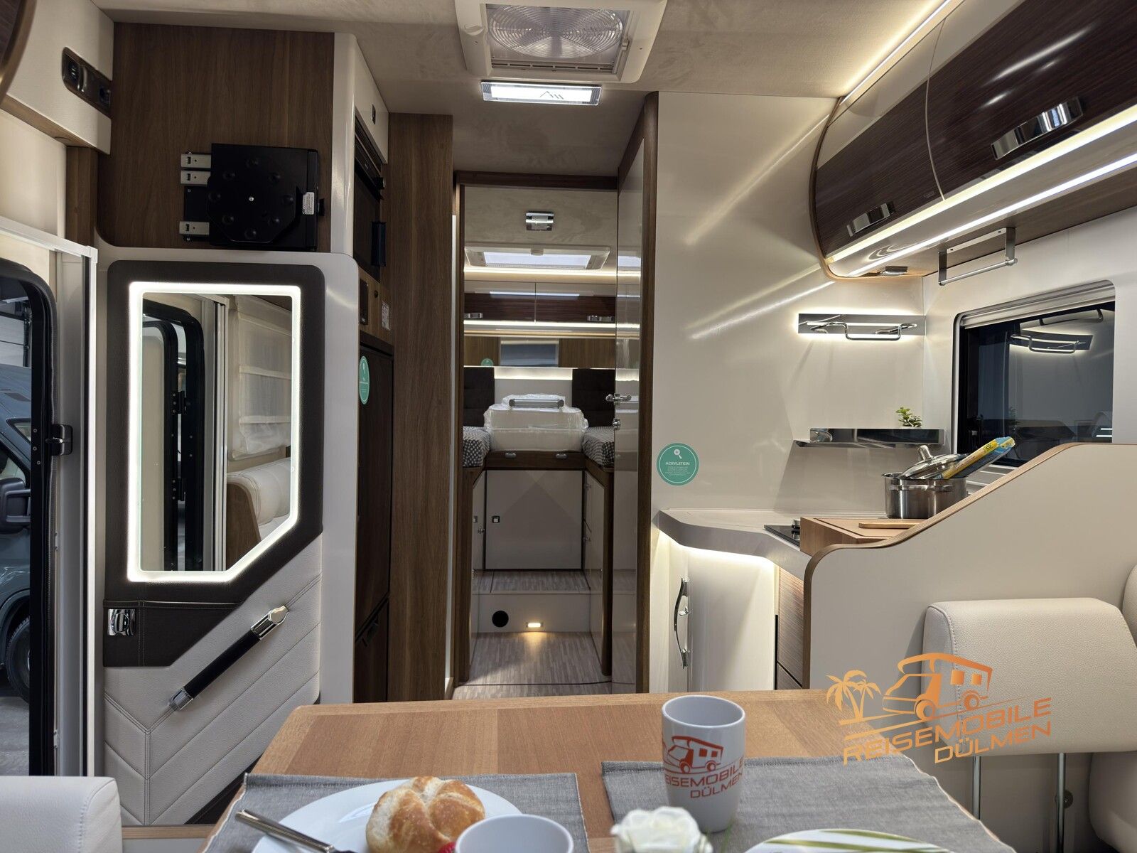Fahrzeugabbildung Mobilvetta Krosser P86 NB 180PS Auto.Backofen 2027 SAFETY