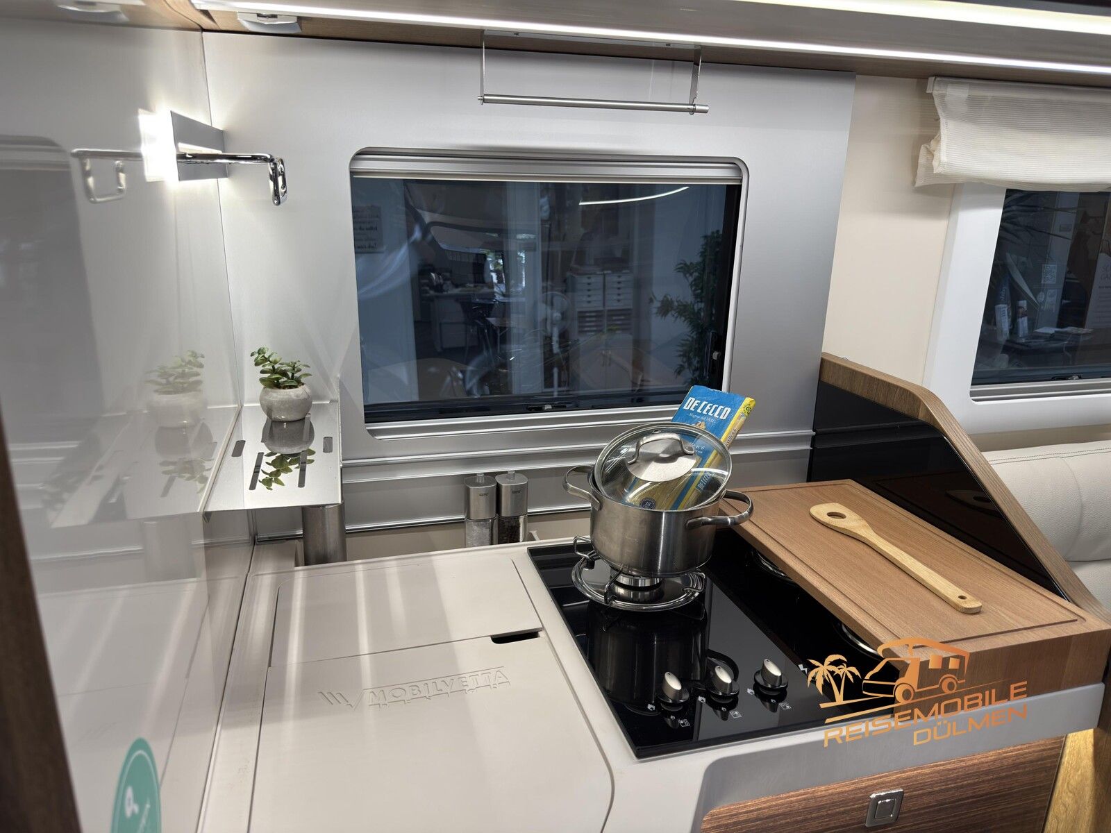Fahrzeugabbildung Mobilvetta Krosser P86 NB 180PS Auto.Backofen 2027 SAFETY