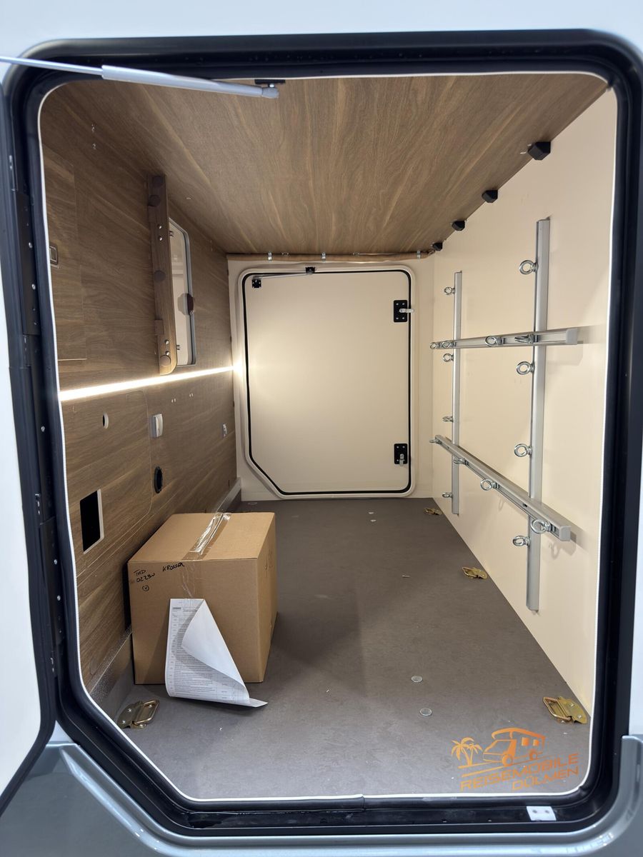 Fahrzeugabbildung Mobilvetta Krosser P86 NB 180PS Auto.Backofen 2027 SAFETY