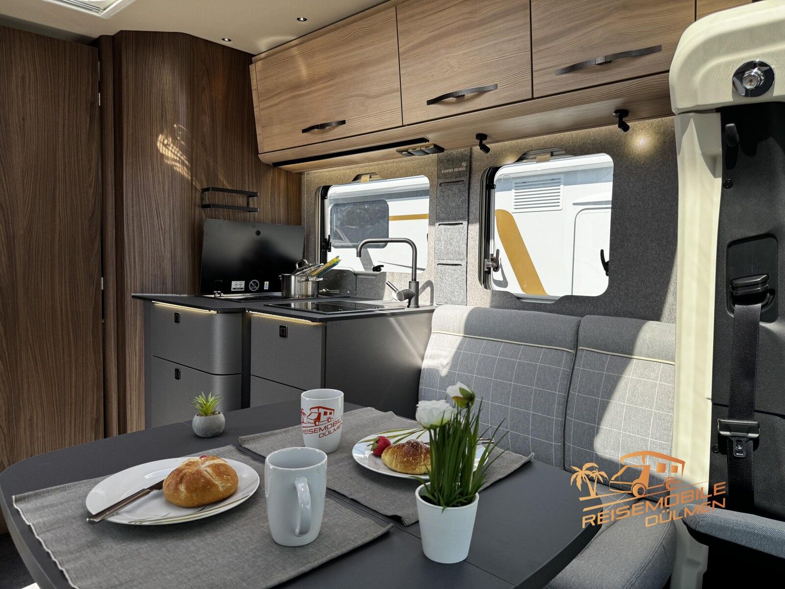 Fahrzeugabbildung Eura Mobil Profila T 726 EF MBUX FAS 3X MONDIAL PAKETE 4,5t