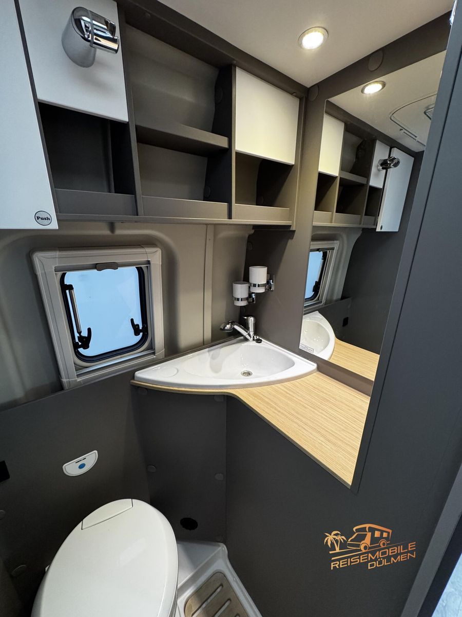 Fahrzeugabbildung LMC Innovan 600 AHK Luftfederung NAVI RFK TV SAT