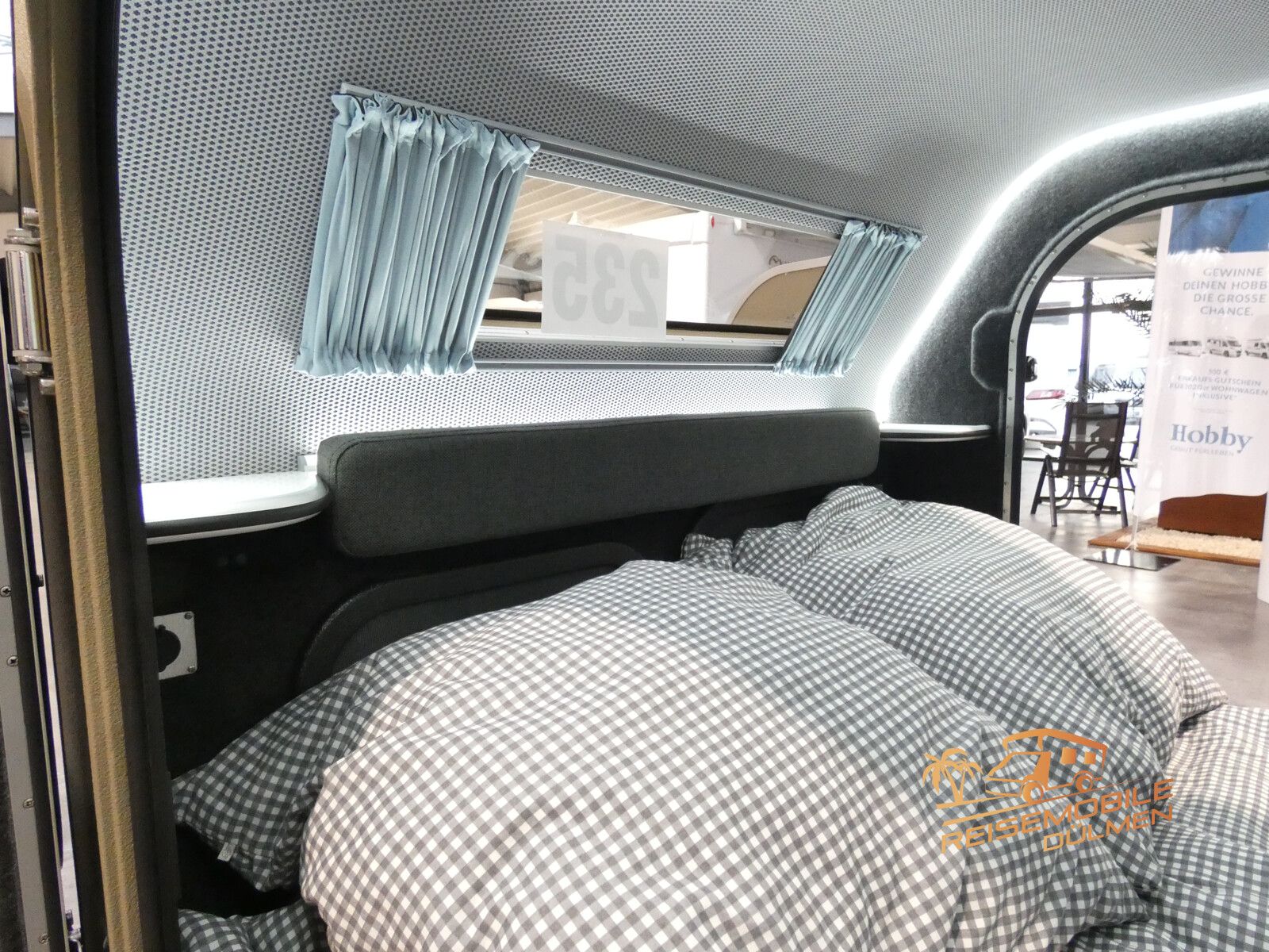 Fahrzeugabbildung Andere LifeStyle Camper X-Line Gaskocher Einzelrad 135