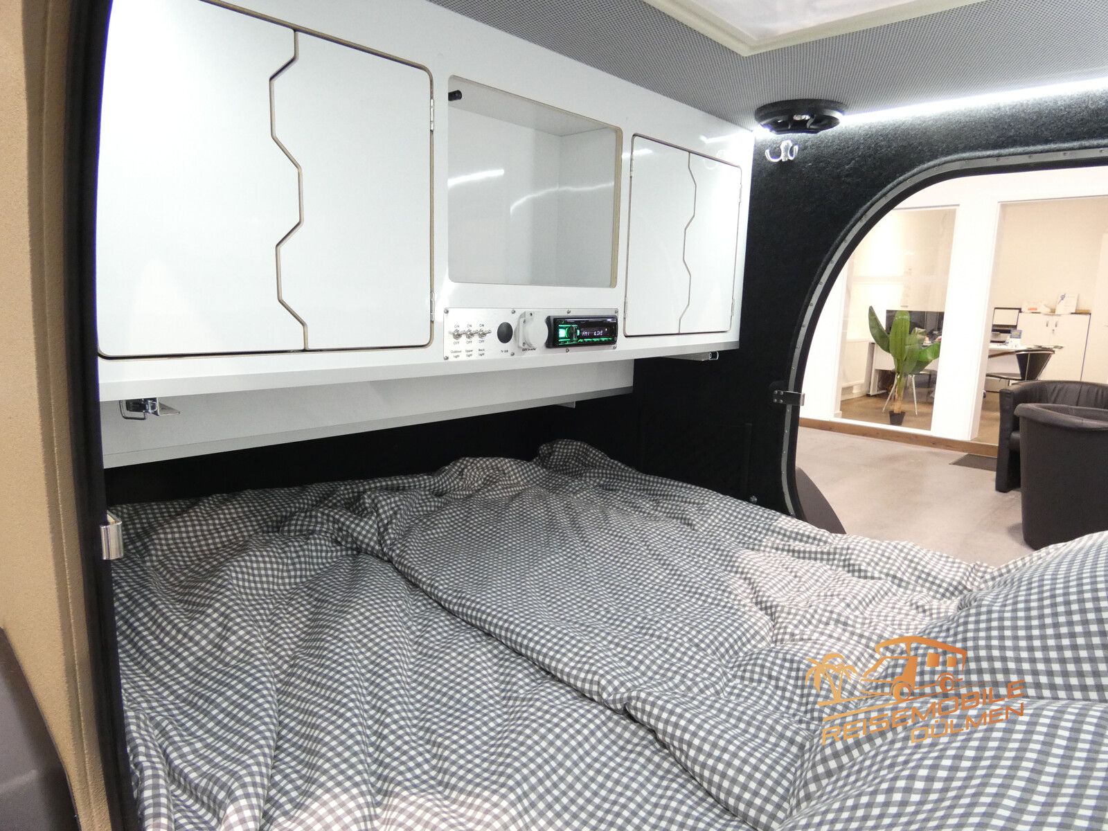Fahrzeugabbildung Andere LifeStyle Camper X-Line Gaskocher Einzelrad 135