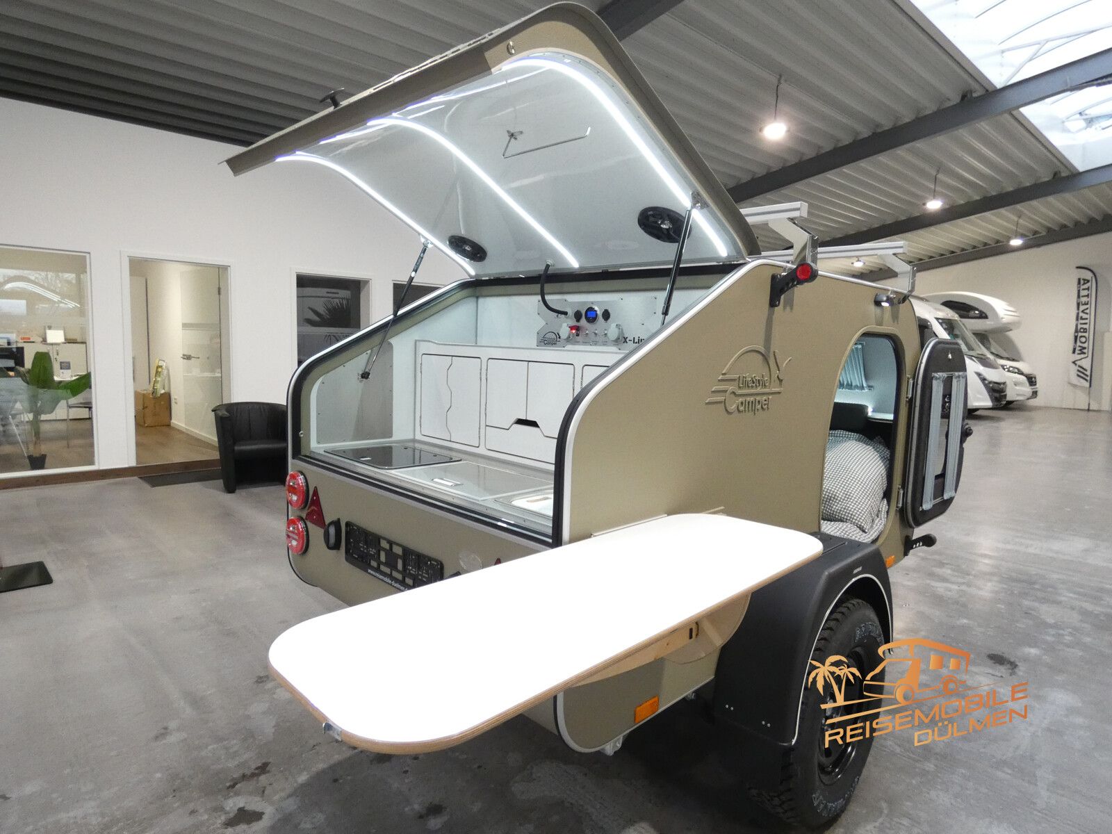 Fahrzeugabbildung Andere LifeStyle Camper X-Line Gaskocher Einzelrad 135