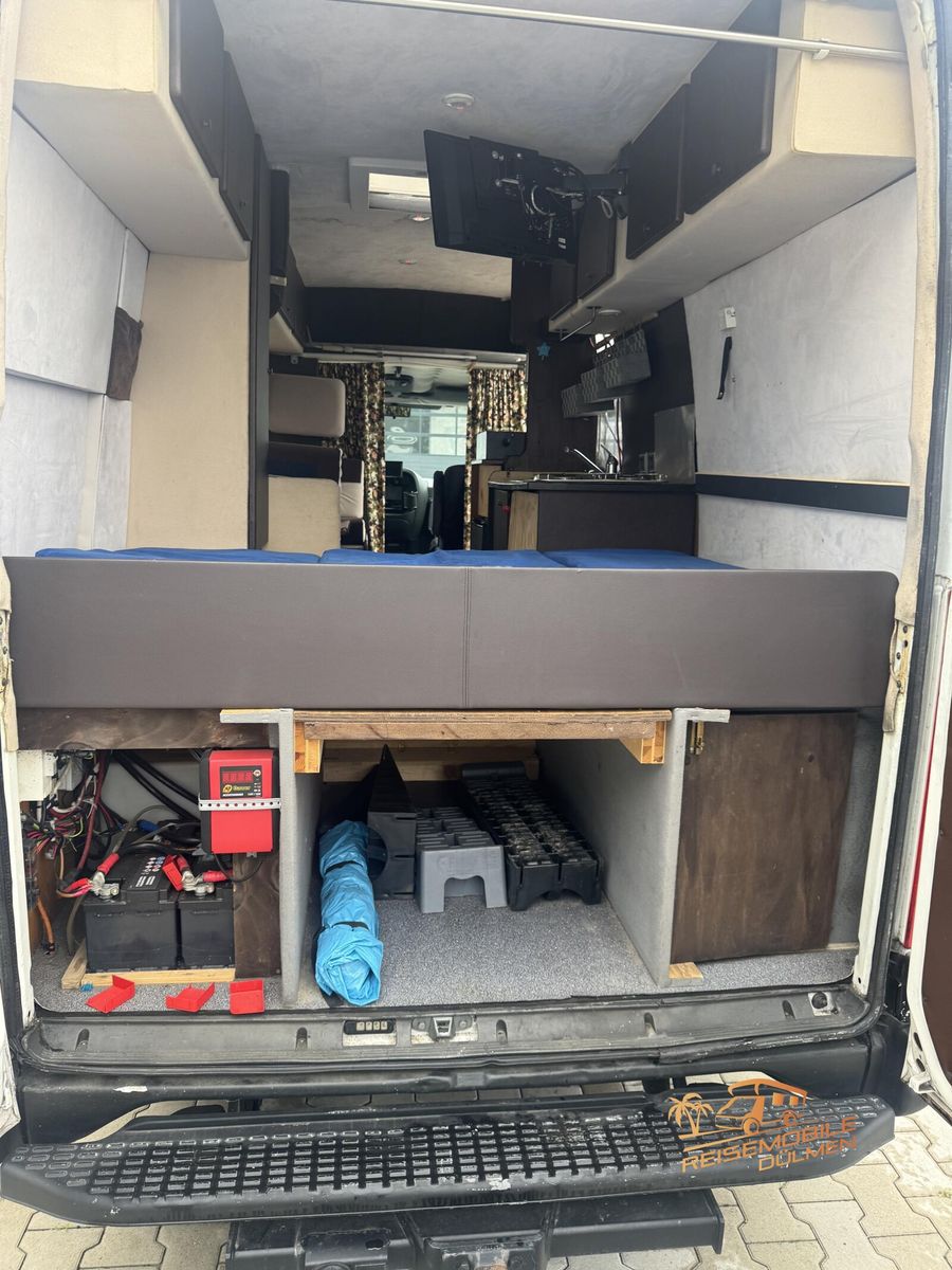 Fahrzeugabbildung Iveco Daily 3500kg Kastenwagen Campingausbau