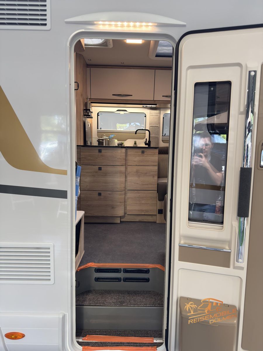 Fahrzeugabbildung Eura Mobil Profila T 720 EF 2xMondial-Paket Doppelb. Heavy