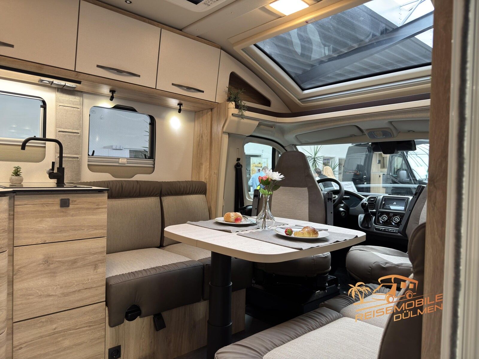 Fahrzeugabbildung Eura Mobil Profila T 720 EF 2xMondial-Paket Doppelb. Heavy