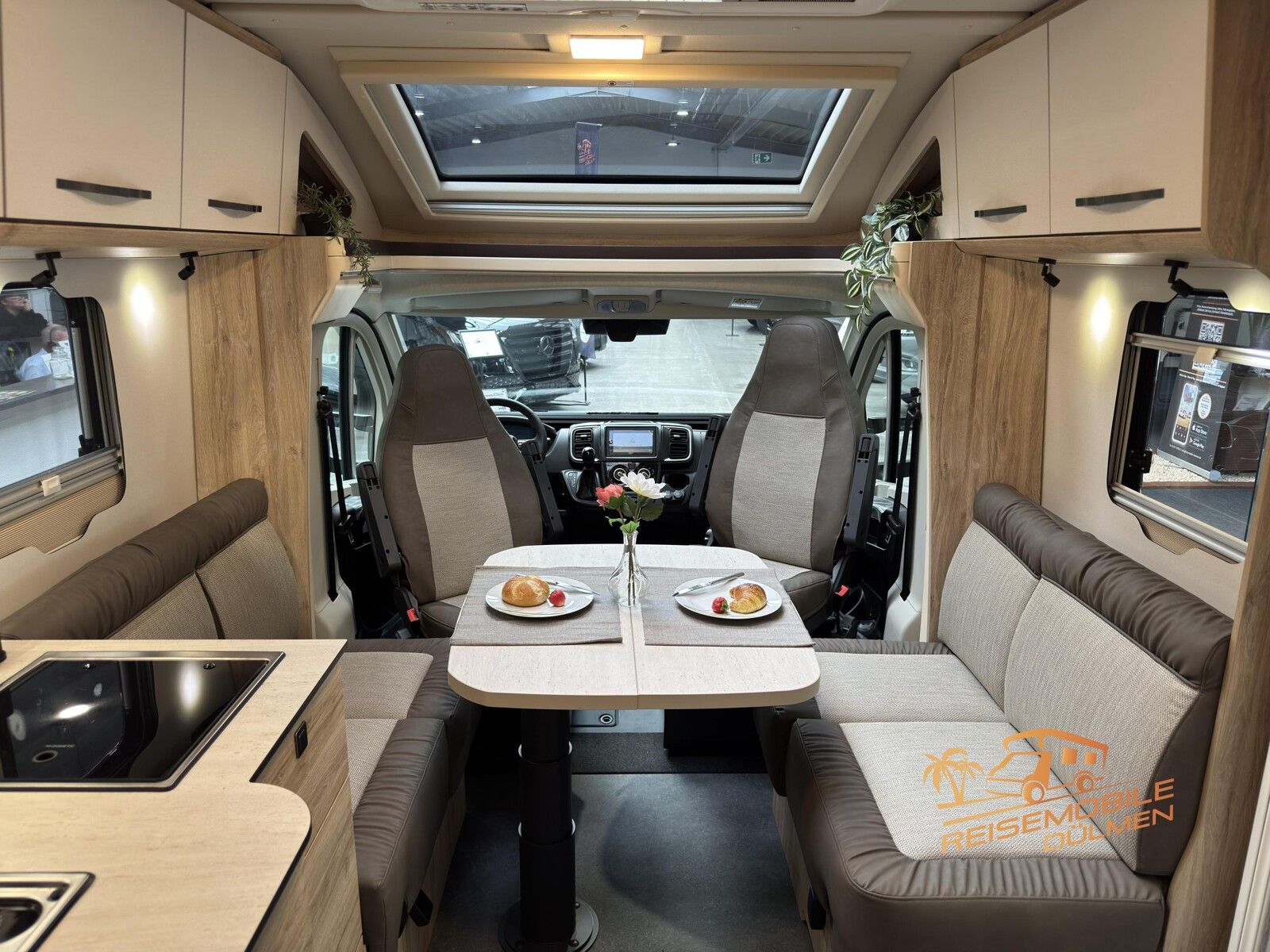 Fahrzeugabbildung Eura Mobil Profila T 720 EF 2xMondial-Paket Doppelb. Heavy
