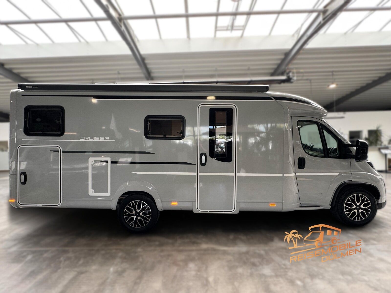 Fahrzeugabbildung LMC Cruiser 740 EL Auto 18 360W Solar Lithium LED
