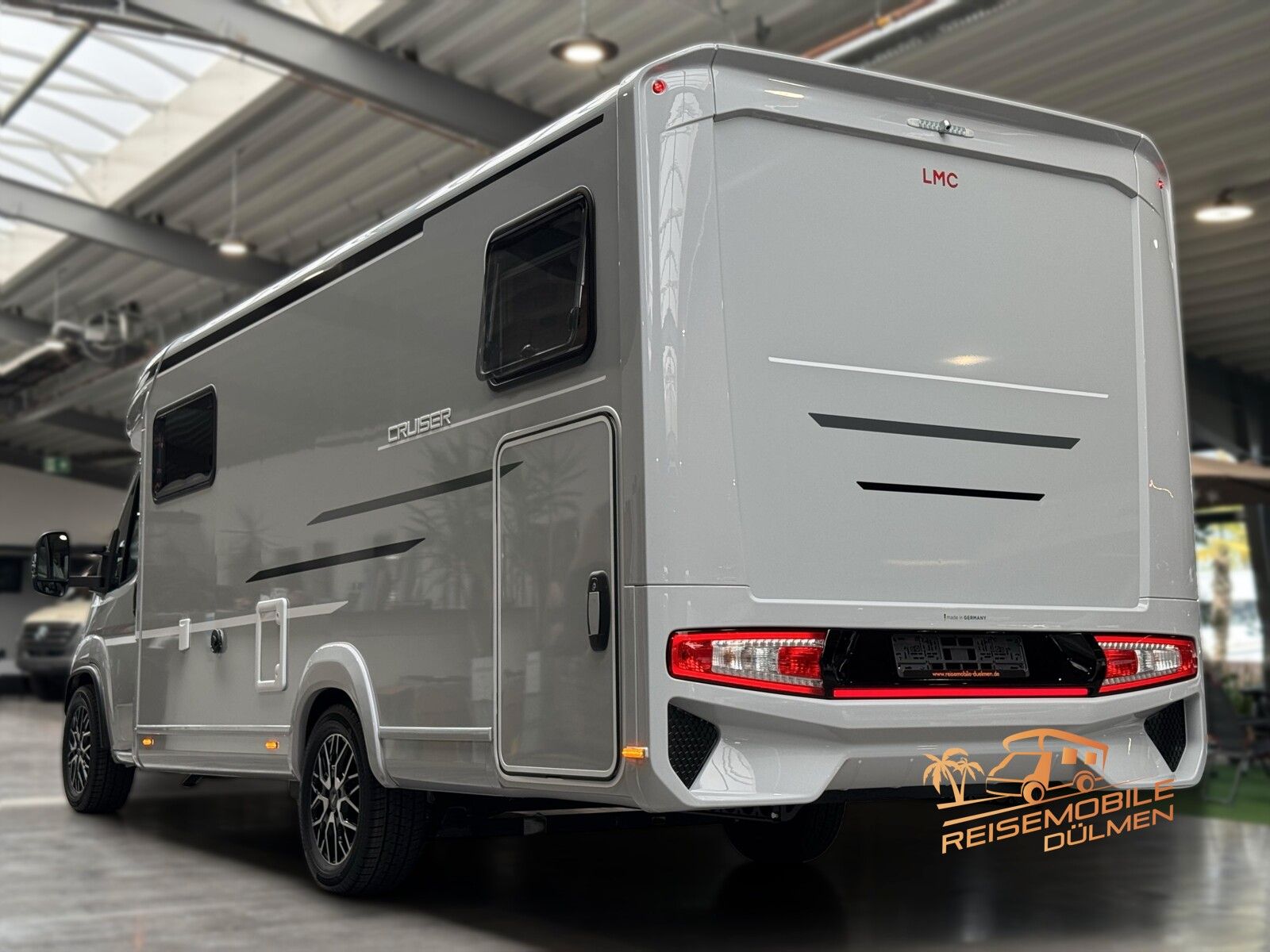 Fahrzeugabbildung LMC Cruiser 740 EL Auto 18 360W Solar Lithium LED