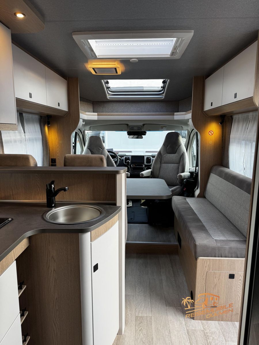 Fahrzeugabbildung Hobby OnTour T 700 F GFK Allwetter Automatik