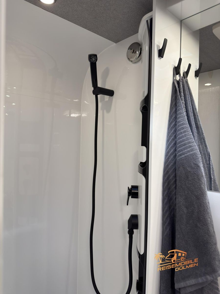 Fahrzeugabbildung Hobby OnTour T 700 F GFK Allwetter Automatik