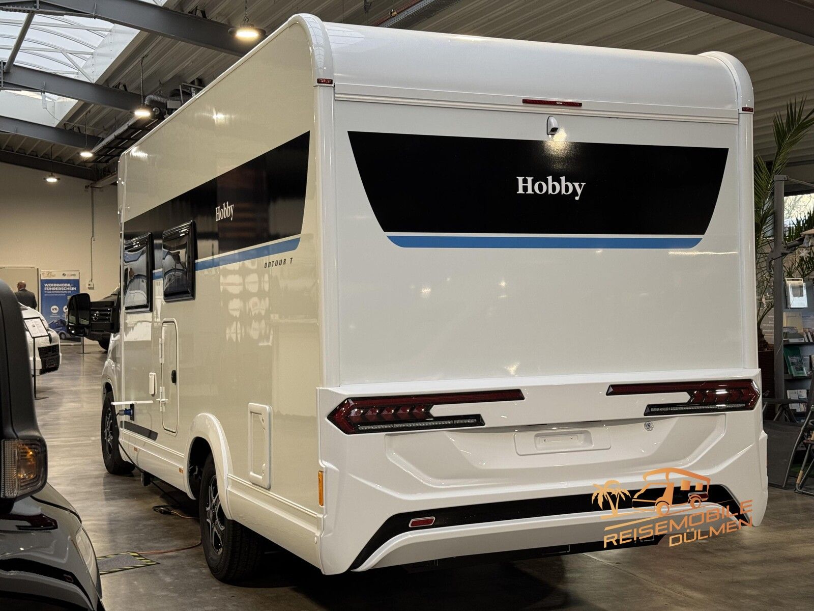 Fahrzeugabbildung Hobby OnTour T 700 F GFK Allwetter Automatik