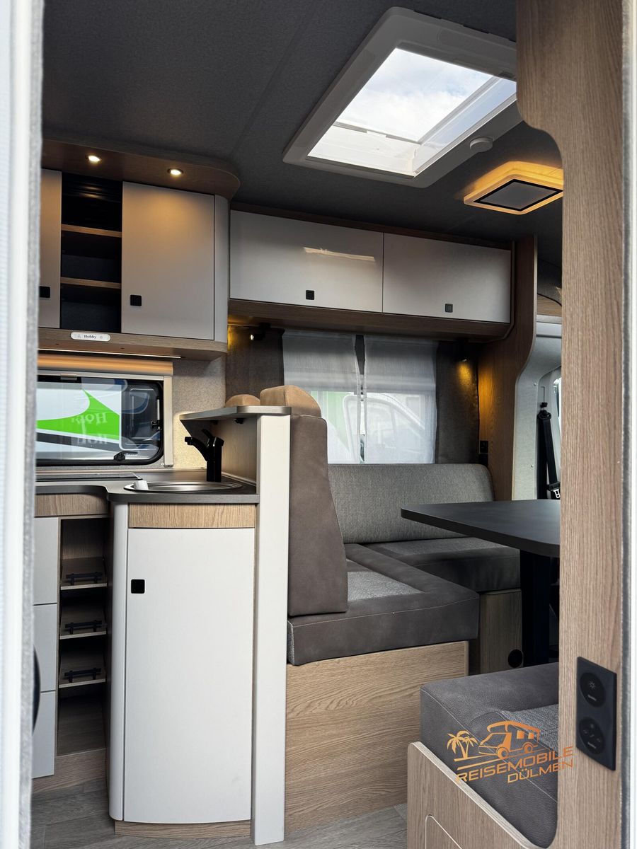 Fahrzeugabbildung Hobby OnTour T 700 F GFK Allwetter Automatik