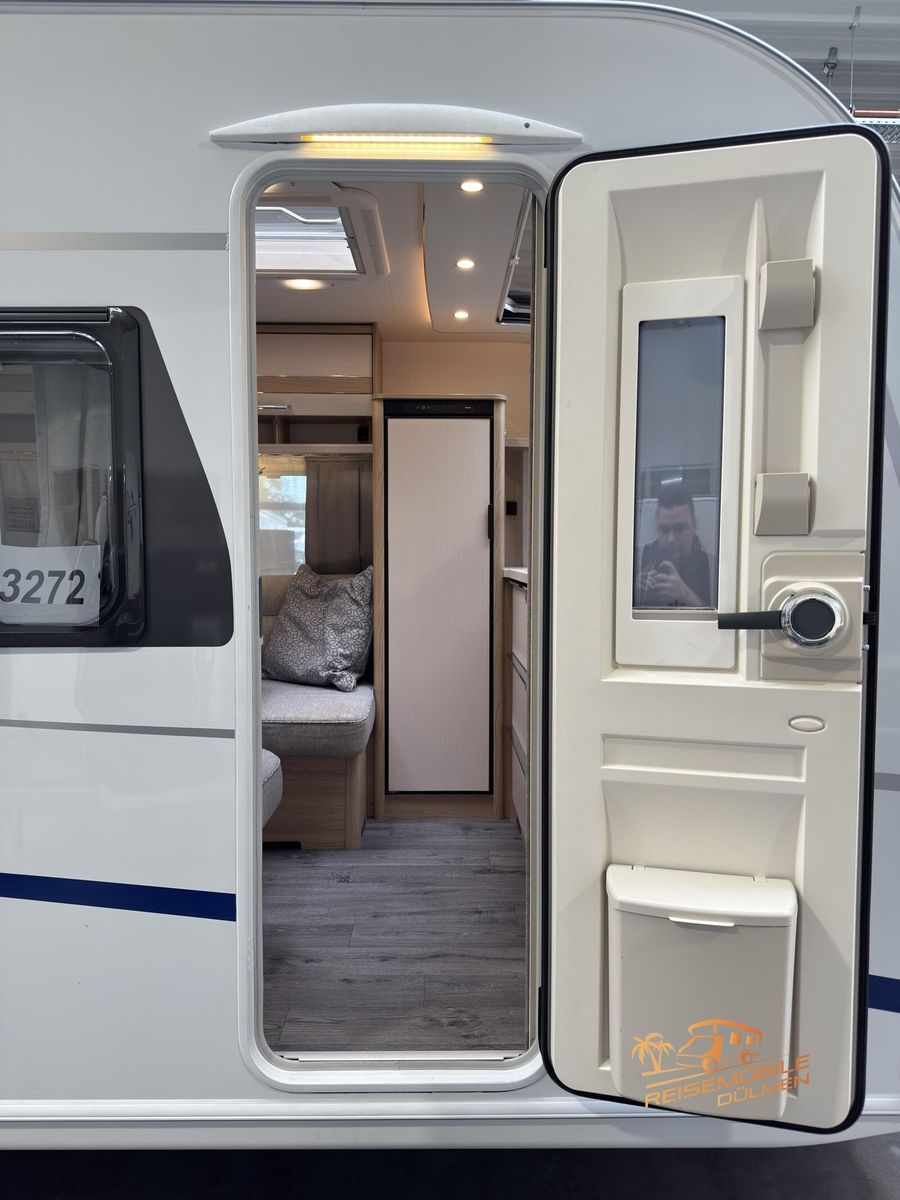 Fahrzeugabbildung LMC Vivo 580 D Exclusiv Moover Markise  Luxus Paket