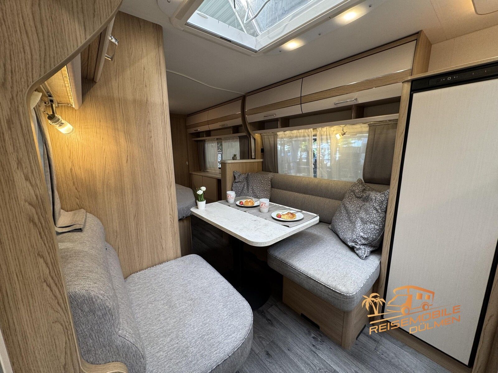 Fahrzeugabbildung LMC Vivo 580 D Exclusiv Moover Markise  Luxus Paket